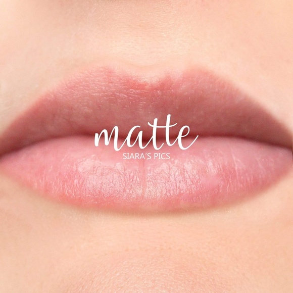 LipSense Moisturizing Gloss - Picture 5 of 6